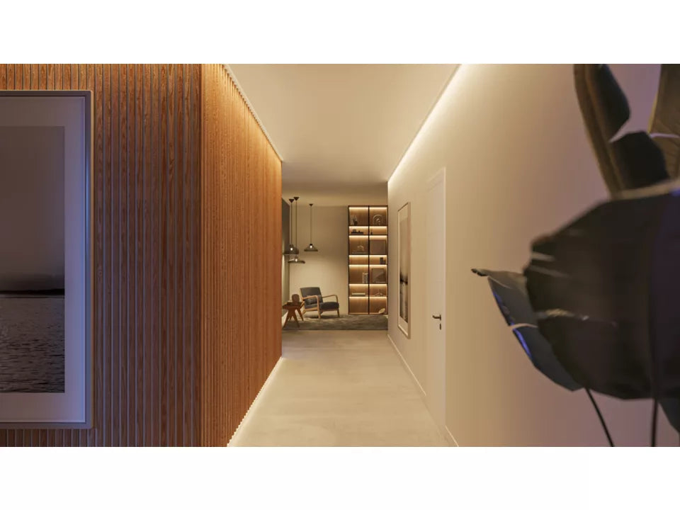 Philips Hue Solo Lightstrip hallway