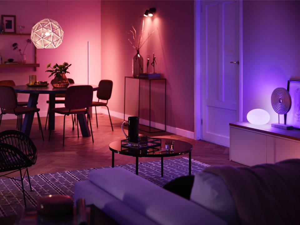 Philips Hue Starter Kit - White & Colour - E27 Screw in lounge