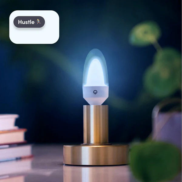 LIFX Candle Smart Light E14 - White to Warm in lamp