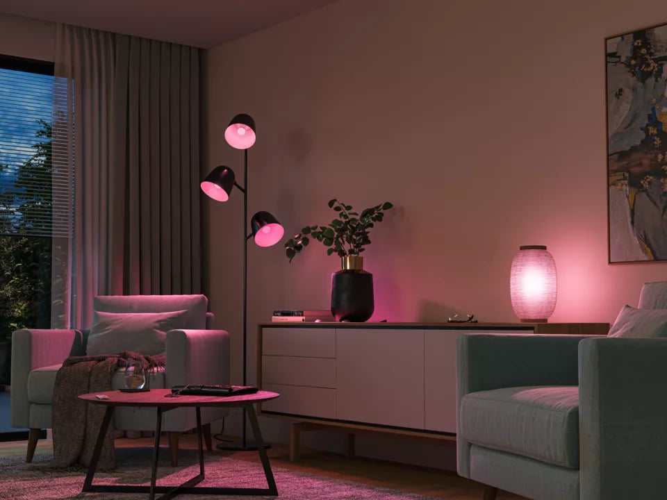 Philips Hue E14 Luster Candle Globe - Colour in room