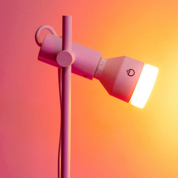 LIFX Super Colour - Smart Light in lamp