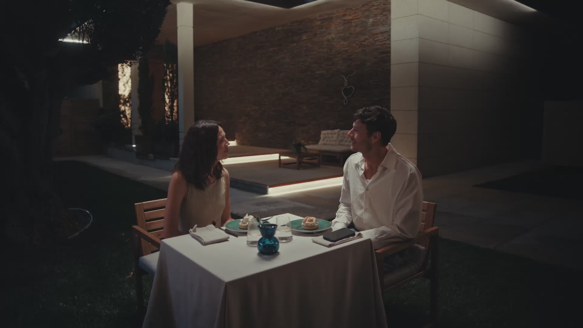 Philips Hue Flux Outdoor Strip Light video