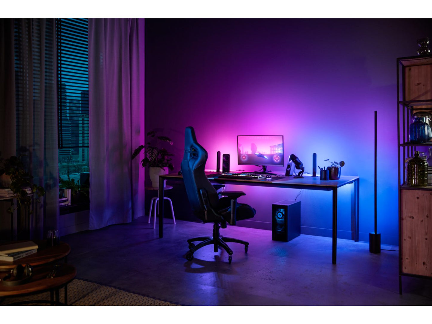 Philips Hue Play Gradient for PC Lightstrip - 24 to 27" on desk