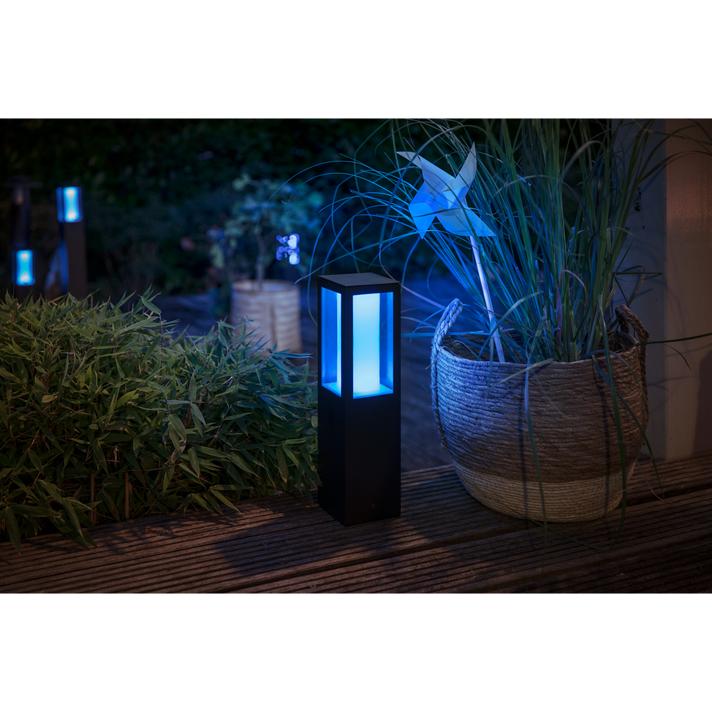 Hue Impress pedestal set to Blue
