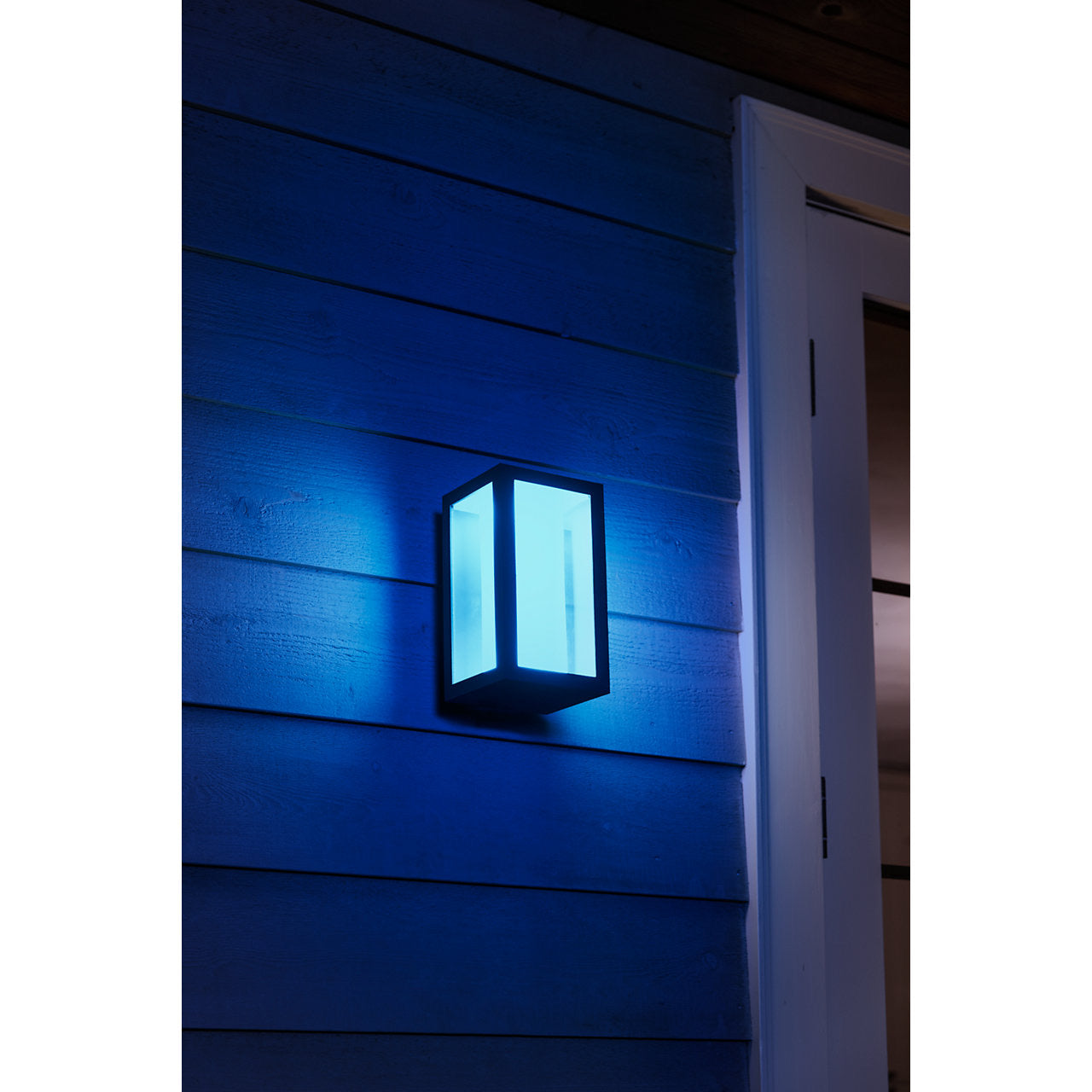 Hue Impress wall lantern with blue set